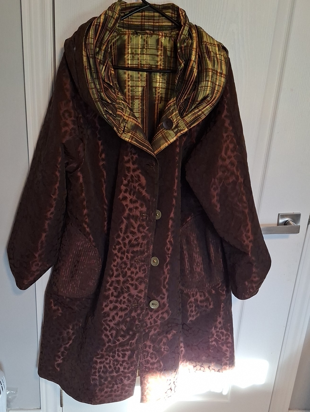 UbU Women's Reversable Coat with According Hood/ Collar